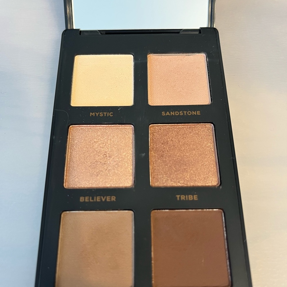 Bare Minerals Gen Nude eyeshadow pallet in excellent condition